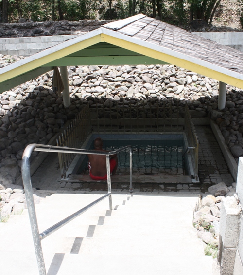 Volcanic Hot Springs Nevis Travel Nevismangofest Bathhotel ~ Planet Weidknecht